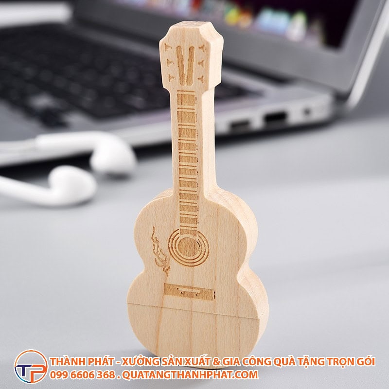 Usb thiet ke rieng hinh chiec dan guitar tinh te
