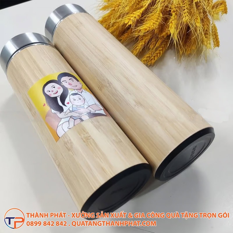 Binh giu nhiet vo tre in khac theo yeu cau thanh lich