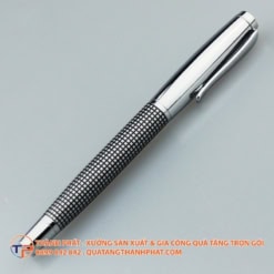 Bút caro kẻ viền bạc