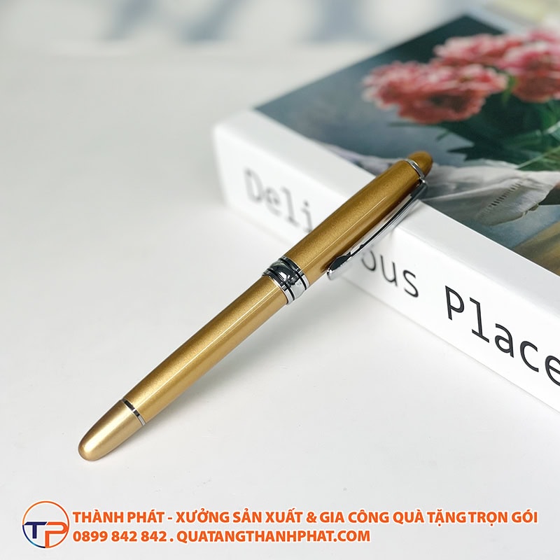 Bút Dạ Bi Roman Khắc Tên 16 But da bi roman in logo