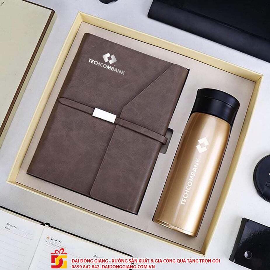 Bộ giftset quà tặng in logo thương hiệu sang trọng 11