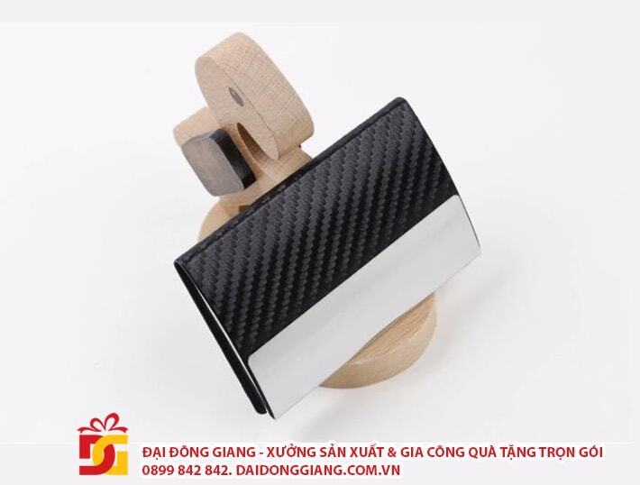 Mẫu hộp danh thiếp sợi carbon độc đáo