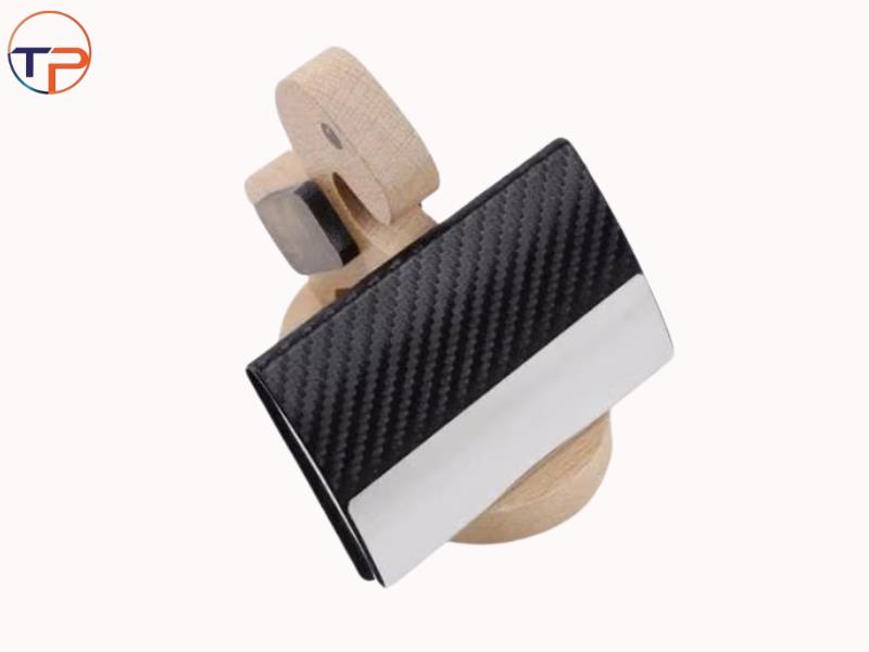 Hộp danh thiếp sợi carbon độc đáo