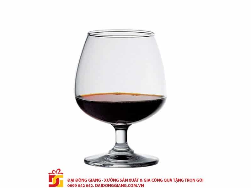 Ly snifter - những kiểu ly sang trọng tặng cho đối tác, khách hàng