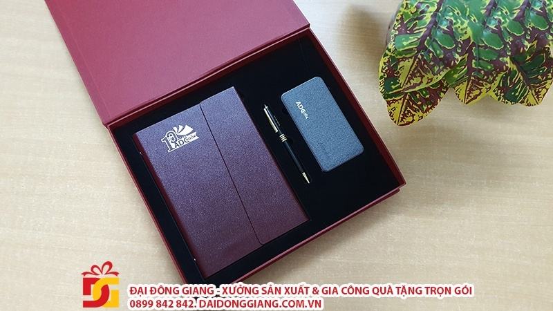 Quà tặng in logo thương hiệu tặng khách hàng 10