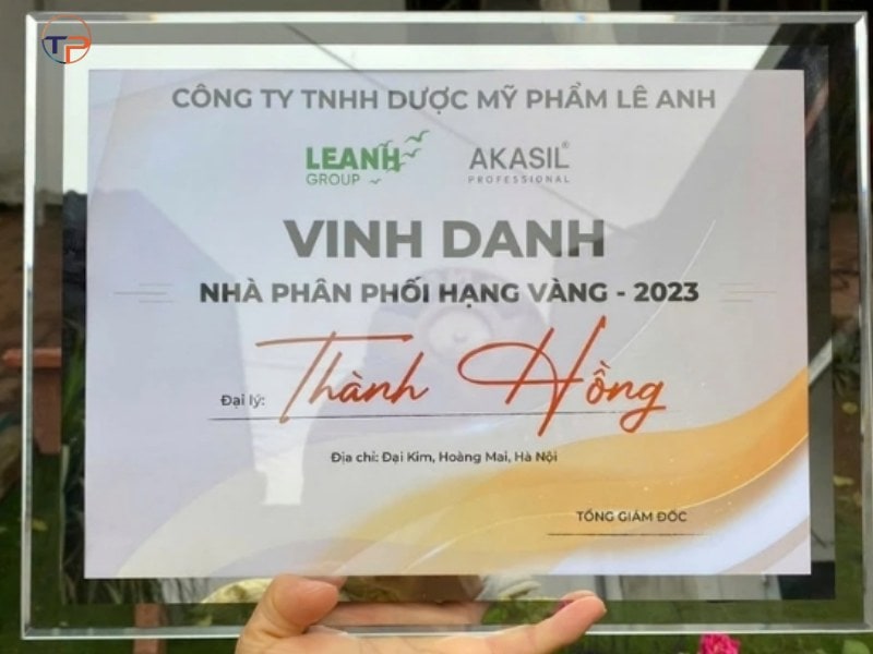Bang vinh danh toi gian