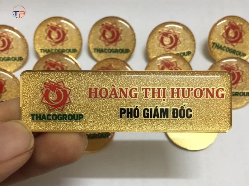 5+ Lý Do Doanh Nghiệp Nên Đầu Tư Thẻ Nhân Viên In Logo 18 The nhan vien kim loai