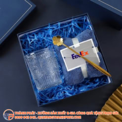 Set qua tang hot trend in logo