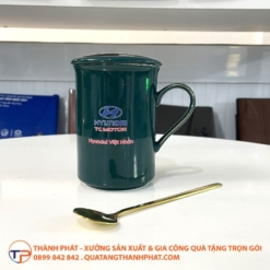 Ly sứ thân cao có nắp muỗng vàng ls08