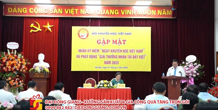 Ngay Khuyen hoc Viet Nam 1