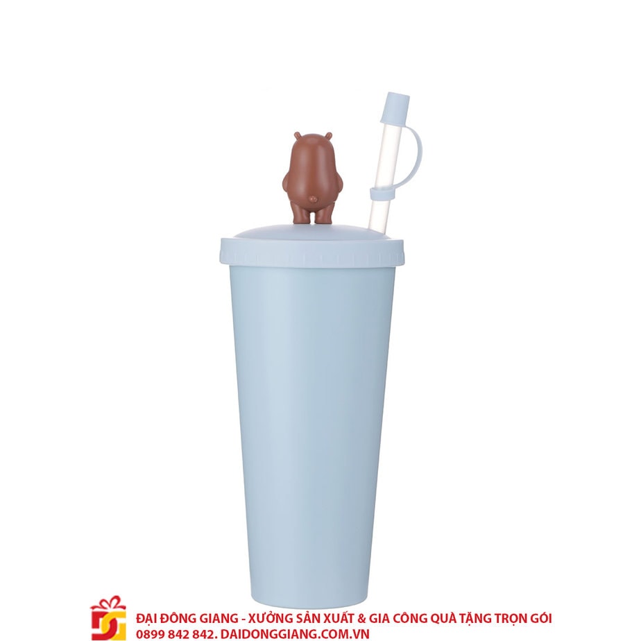 Ly nhua we bare bear x miniso co nap kem ong hut dung tich 640ml 1