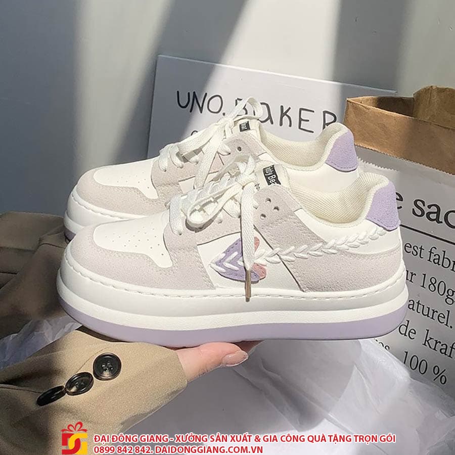 Giày sneaker đẹp cho bé gái 15 tuổi