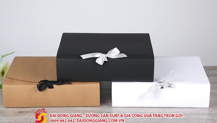 Mẫu hộp giấy đựng quần áo dễ thương