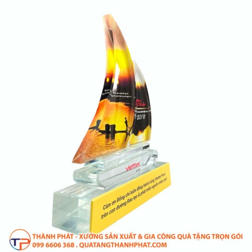 Kỷ niệm chương hình cánh buồm độc đáo - ảnh 3