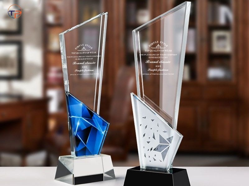 Top 9+ Quà Tặng Teambuilding Cho Doanh Nghiệp Đẹp, Độc Đáo 25 Cup vinh danh
