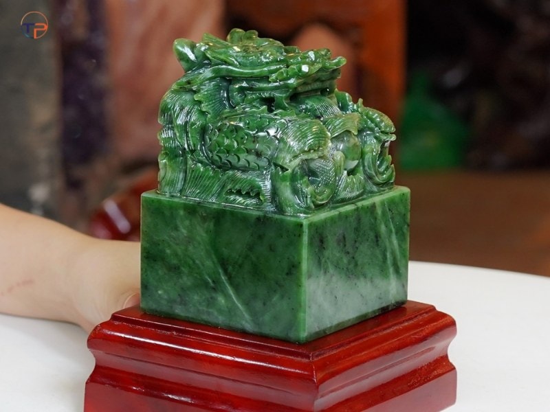 7 Món Quà Tặng Cho Người Mệnh Mộc Ý Nghĩa, Thiết Thực 16 Da ngoc bich