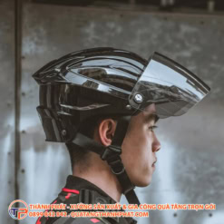 Mu bao hiem the thao in logo qua tang