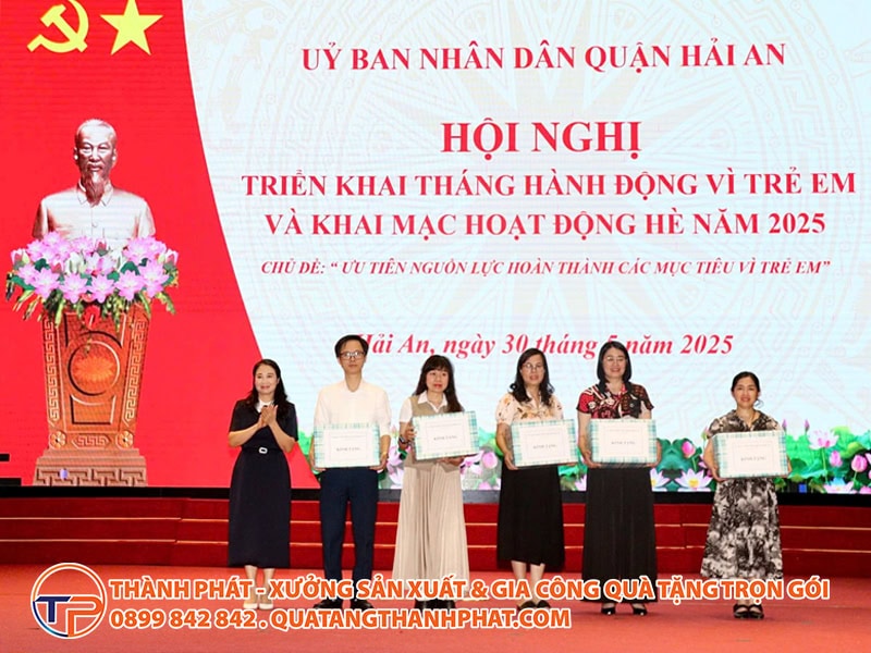 Mau phat bieu khai mac hoi nghi