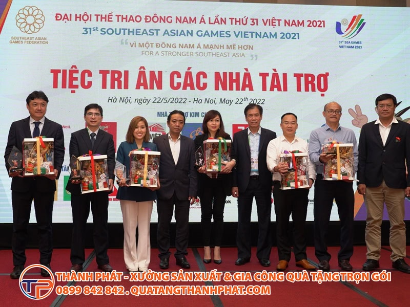 Qua tang tri an nha tai tro