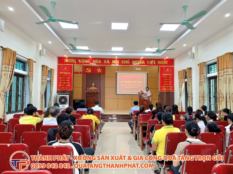 Bai phat bieu khai giang lop hoc nghe chuyen nghiep