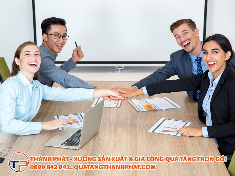 Cach viet bai phat bieu cam on doi tac