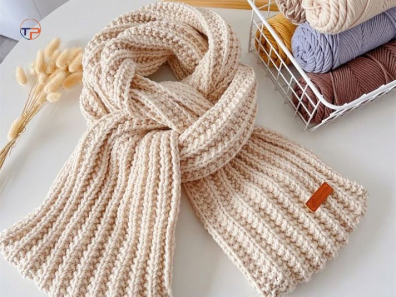 9+ Món Quà Tặng Bằng Len Độc Đáo, Ấn Tượng Nhất 18 Khăn len