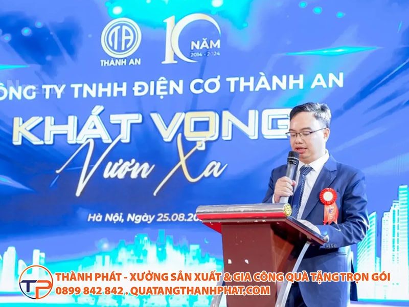 Mau phat bieu cam nghi ve cong ty an tuong