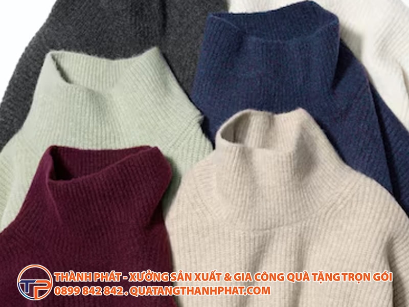 Mau qua tang uniqlo ao len
