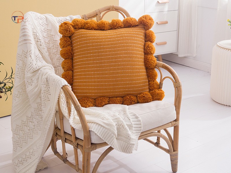 9+ Món Quà Tặng Bằng Len Độc Đáo, Ấn Tượng Nhất 20 Vỏ gối len