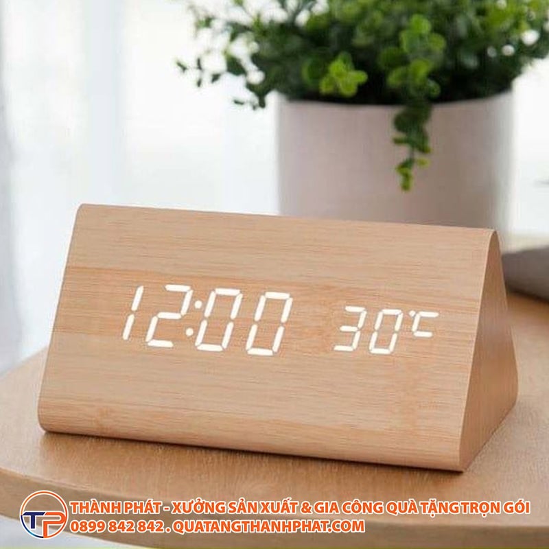 Dong ho de ban eco friendy