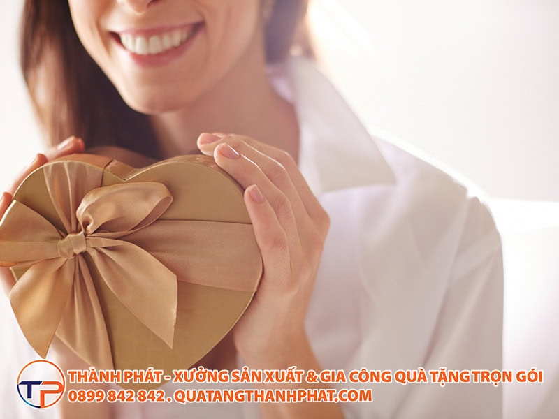 Qua tang doanh nghiep cham soc suc khoe