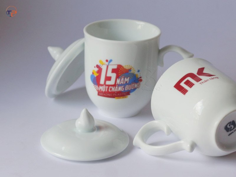 Top 9 Mẫu Ly Cốc Quà Tặng In Logo Đẹp, Ấn Tượng 22 Ly sứ có nắp in logo