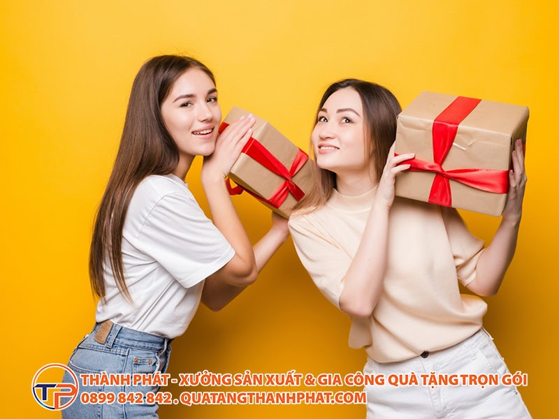 25+ Mẫu Quà Tặng Doanh Nghiệp Cho Sinh Viên: Xu Hướng &Quot;Gen Z&Quot; &Amp; Chiến Lược Marketing 29 Qua tang doanh nghiep cho sinh vien genz