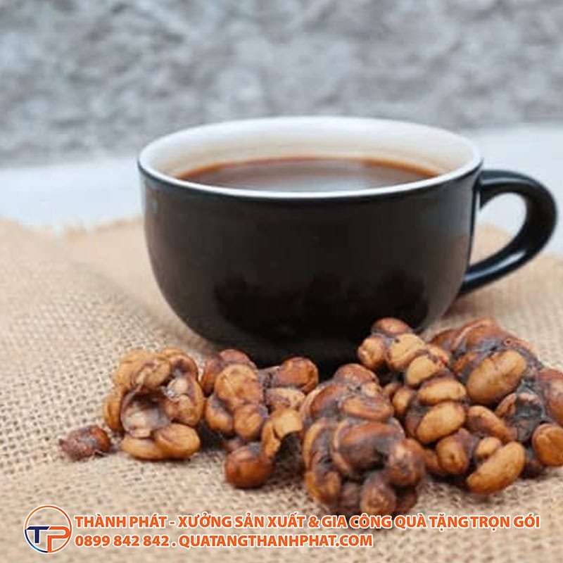 Tra va ca phe dac san am thuc