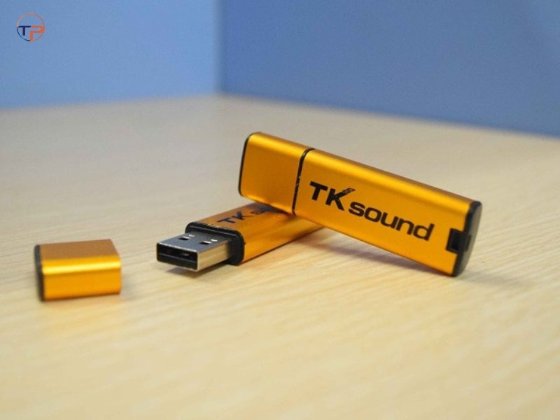 9 Mẫu Usb Quà Tặng Doanh Nghiệp Đẹp, Thiết Thực 16 Usb kim loại cao cấp