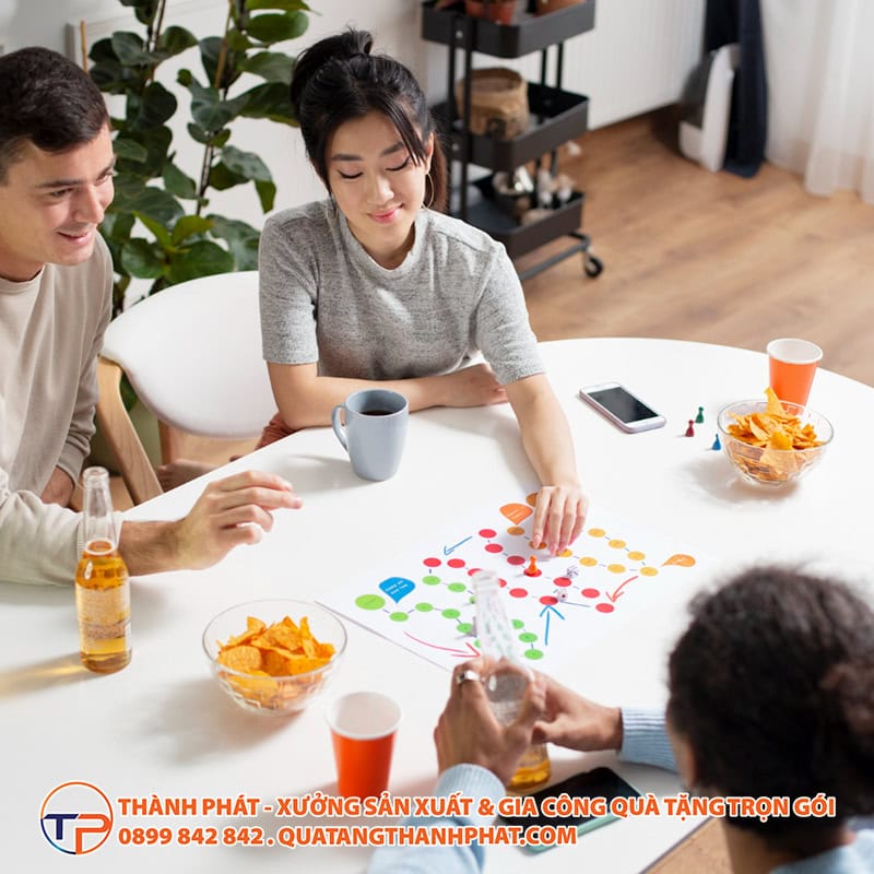 Top 10+ Trò Chơi Văn Phòng Online Bao Vui Cho Team Remote 15 Dau truong tri tue game remote vui nhon