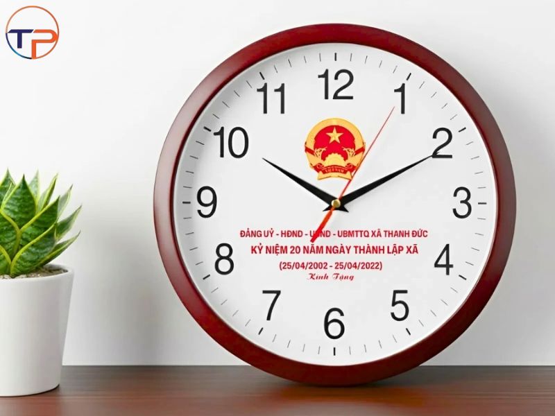 Top 9+ Mẫu Quà Tặng Đại Hội Đoàn Thanh Niên Ý Nghĩa 23 Dong ho treo tuong