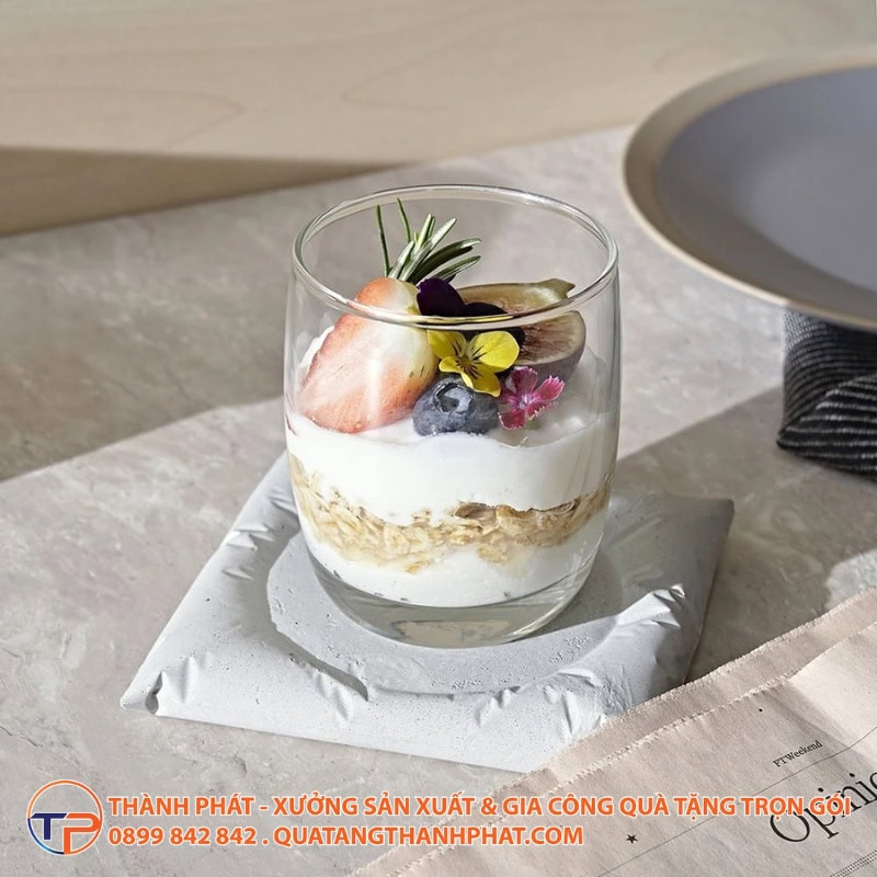 Ly Thủy Tinh Dáng Bầu Sọc Có Quai Cầm Lt25 25 Ly thuy tinh dang bau day day lt25 tien dung