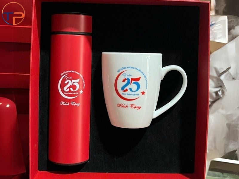 Cập Nhật Xu Hướng Quà Tặng Doanh Nghiệp Mới Nhất 36 Binh giu nhiet 1