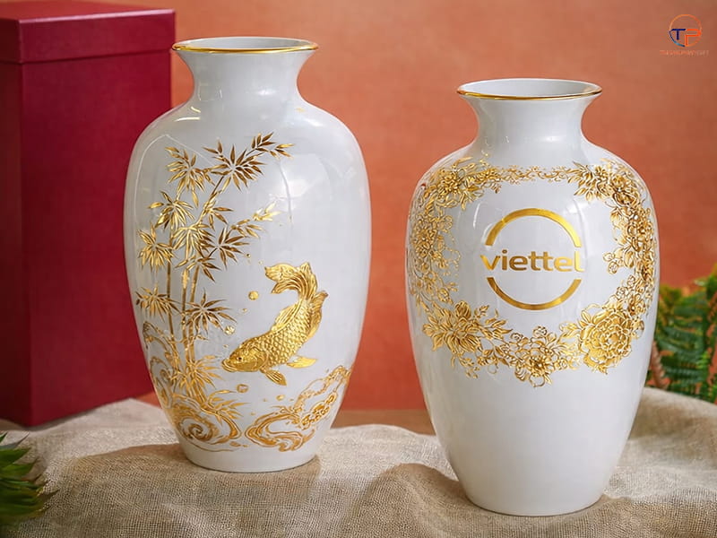 Top 5 Mẫu Lọ, Bình Hoa In Logo Làm Quà Tặng Doanh Nghiệp Đẹp 27 Binh hoa su ve vang 1