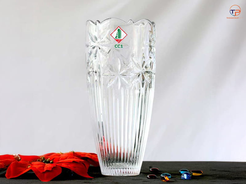 Top 5 Mẫu Lọ, Bình Hoa In Logo Làm Quà Tặng Doanh Nghiệp Đẹp 22 Binh hoa thuy tinh in logo