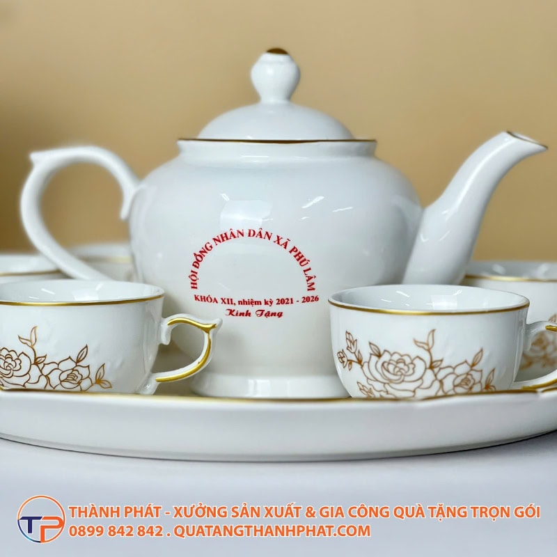 Bộ Ấm Trà Hoạ Tiết Hoa Hồng Chỉ Vàng In Logo 22 Bo am tra hoa tiet hoa hong chi vang in logo sang trong