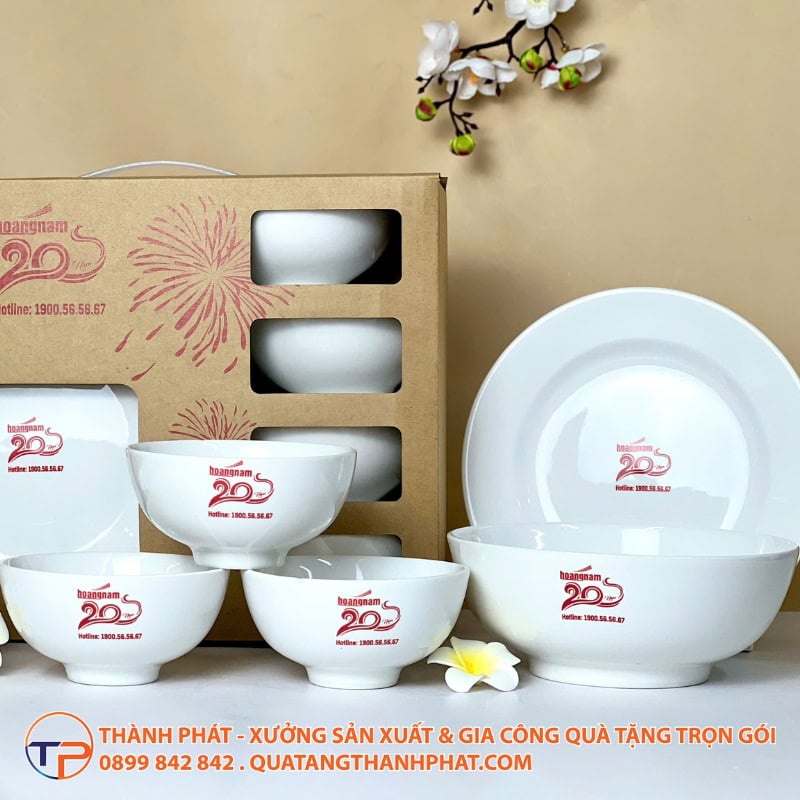 Bộ Chén In Logo Quà Tặng Ngành Bảo Hiểm 20 Bo chen dia qua tang in logo tinh te