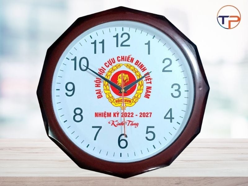Gợi Ý 9+ Quà Tặng Hội Cựu Chiến Binh Ý Nghĩa, Thiết Thực 25 Dong ho treo tuong