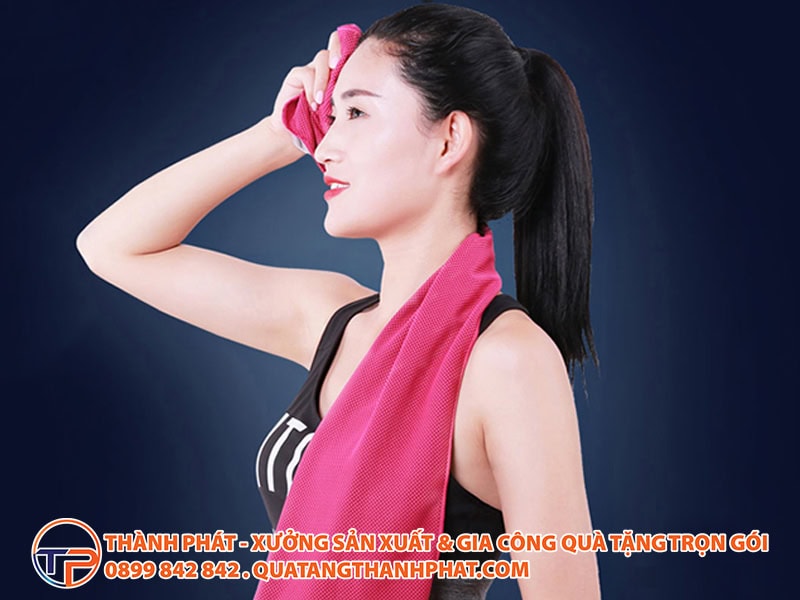 Top Mẫu Khăn Tắm, Khăn Mặt Quà Tặng In Logo Cao Cấp Cho Spa, Khách Sạn, Thể Thao 14 Khan mat in logo the thao