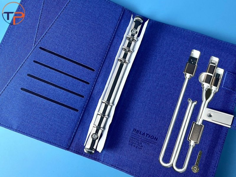 Quà Tặng Sự Kiện: Vì Sao Doanh Nghiệp Cần Có? 18 Set qua cong nghe