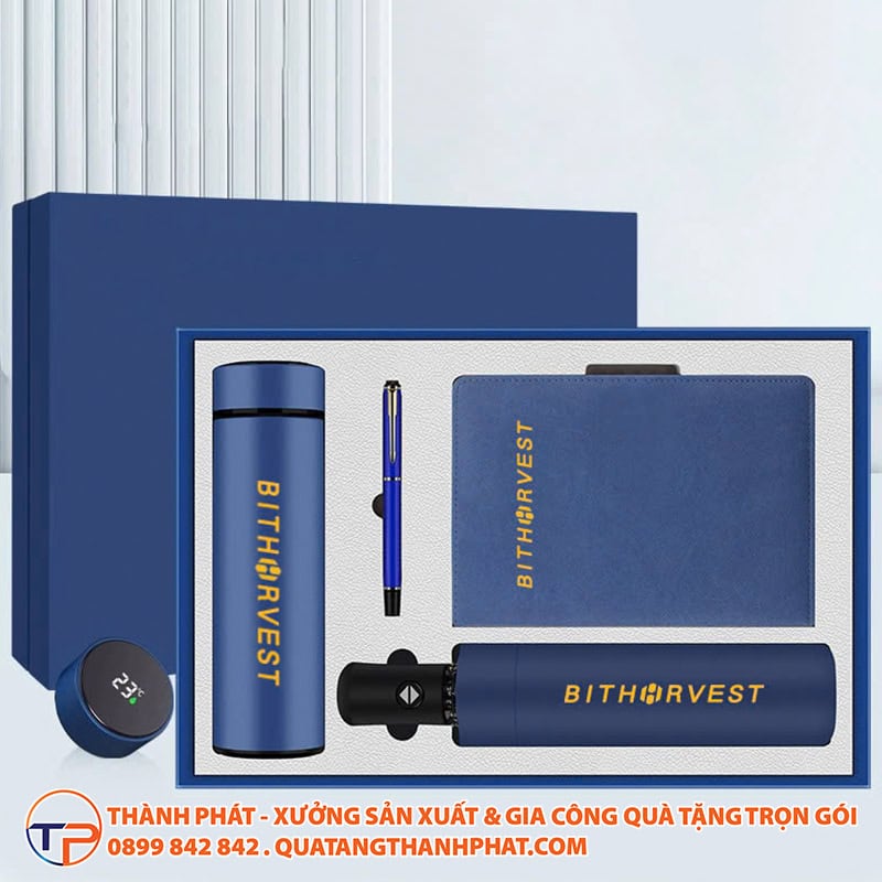 Quà Tặng Cổ Đông Trong Đại Hội Đồng Cổ Đông: Sang Trọng Và Thiết Thực 28 Set qua tang van phong in logo sac net