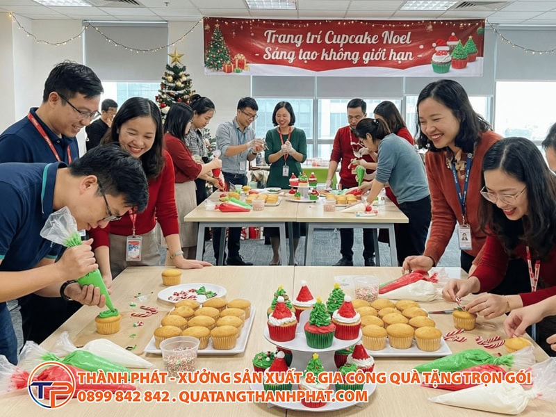 20+ Trò Chơi Vui Nhộn Dịp Giáng Sinh, Noel Cho Văn Phòng &Amp; Gia Đình 14 Trang tri banh dip giang sinh