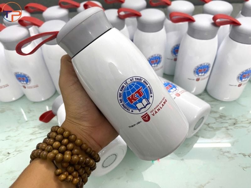 Top 20 Mẫu Quà Tặng Tuyển Sinh In Logo Ấn Tượng Cho Trường Học 36 Binh giu nhiet in logo truong