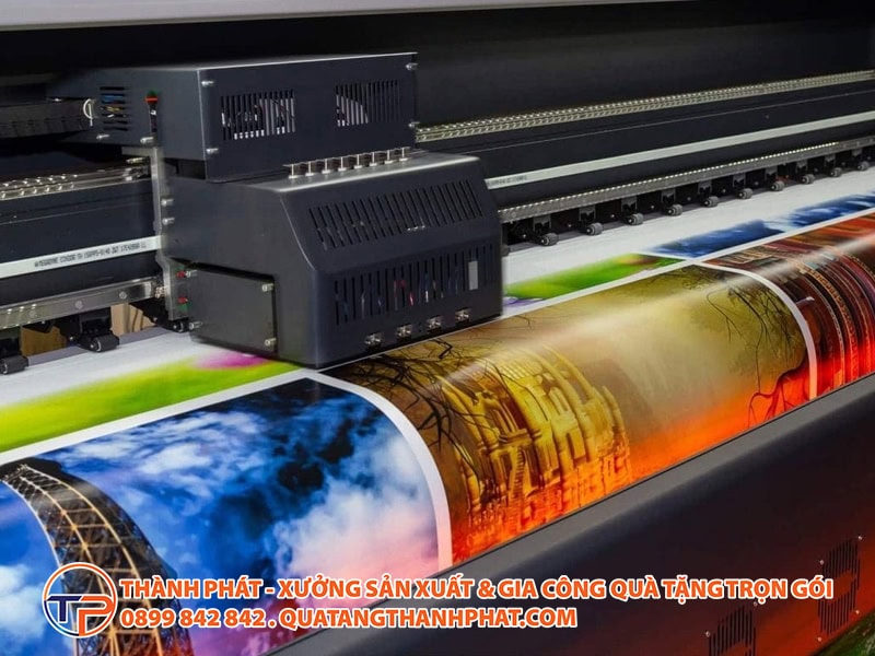So Sánh Chi Tiết Công Nghệ In Logo Lên Quà Tặng: Chọn Loại Nào Rẻ, Bền, Đẹp? 15 In chuyen nhiet hien dai